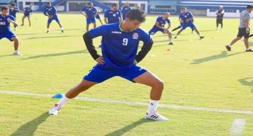 الأهلي يضم محمد غزال لفريق الشباب في صفقة انتقال حر